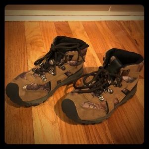 Kids Hiking Boots